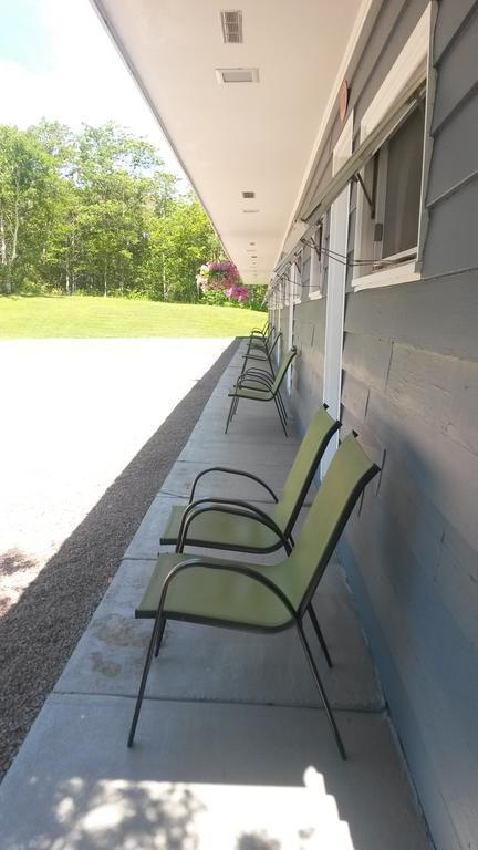 Cornerstone Motel Chéticamp Extérieur photo